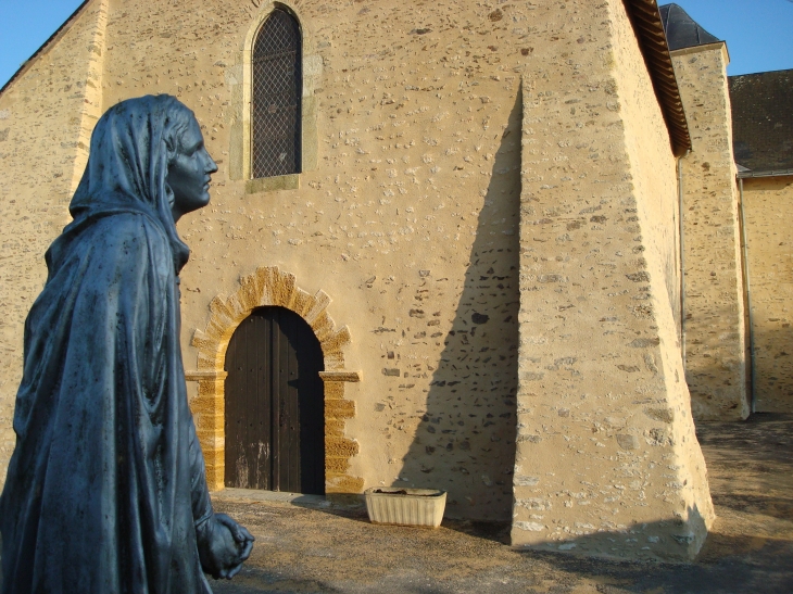 Calvaire (Devant l'eglise). - Saint-Laurent-des-Mortiers