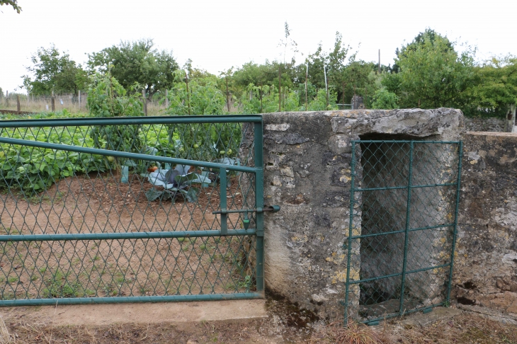 Puits du beau jardin à l'ancirenne - Saint-Loup-du-Dorat