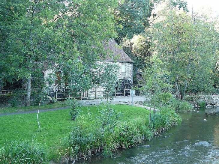 Le moulin de Trotté - Saint-Pierre-des-Nids