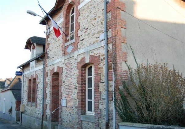 La  mairie - Saint-Quentin-les-Anges