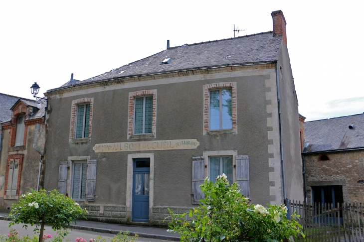 Ancien commerce - Sainte-Suzanne