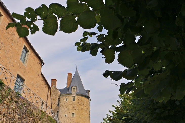 Le château - Sainte-Suzanne