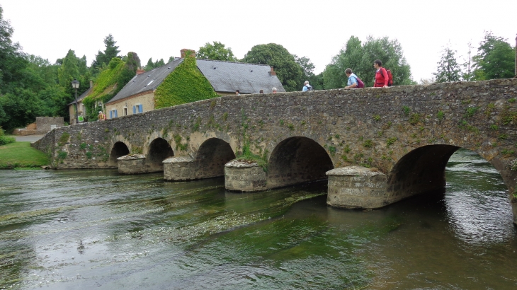  - Asnières-sur-Vègre