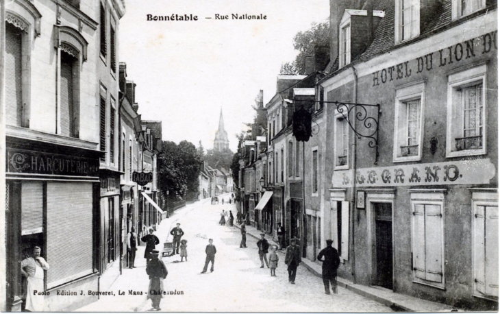 Rue Nationale, vers 1916 (carte postale ancienne). - Bonnétable