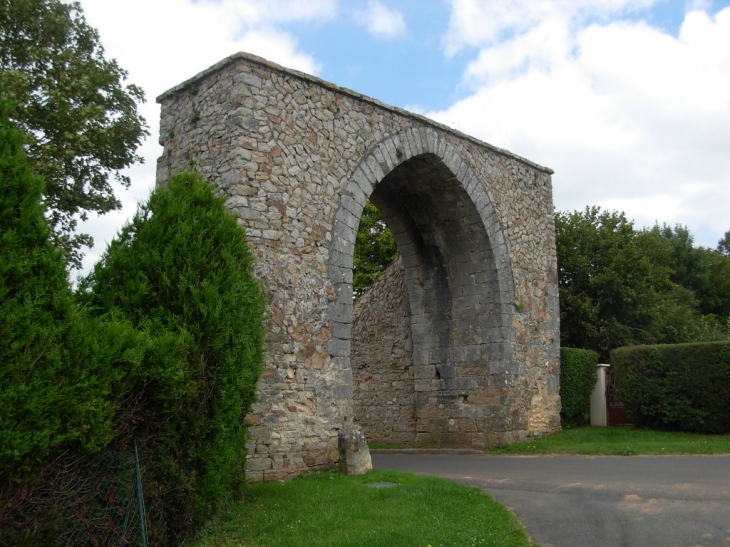 Porte St Mathurin - Bourg-le-Roi