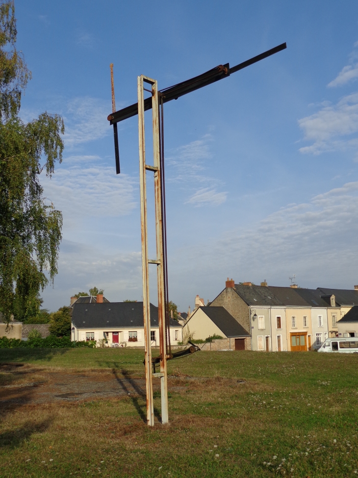 Ancienne motte féodale - Brûlon