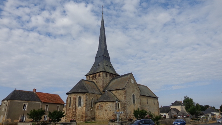 Eglise Notre-dame de Chevillé (XIè et XIIè siècle)