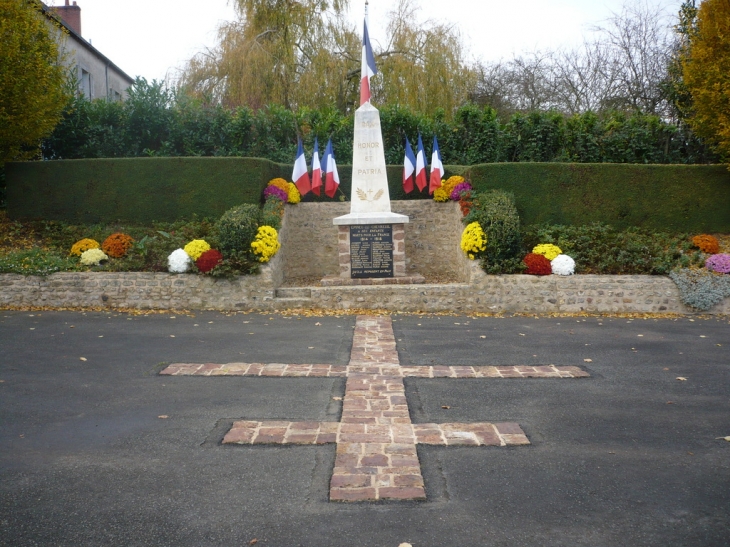 Remise de décorations - Épineu-le-Chevreuil