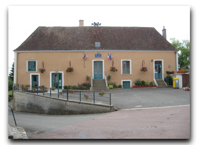 LE BOURG A - Gréez-sur-Roc