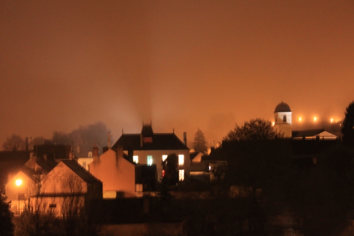 La Chartre sur le Loir dans la nuit - La Chartre-sur-le-Loir