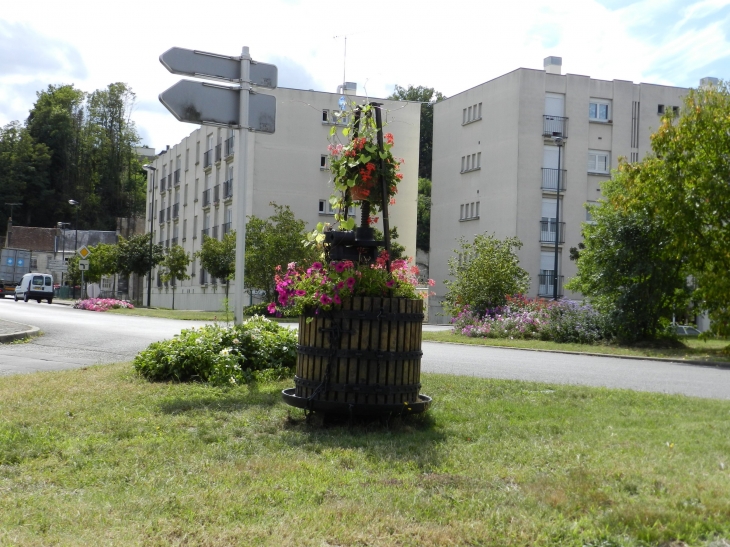 Rue Etienne Jodelle - La Chartre-sur-le-Loir