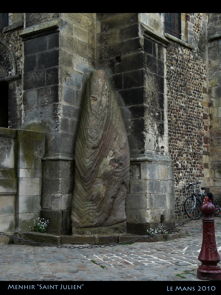 Menhir St Julien - Le Mans