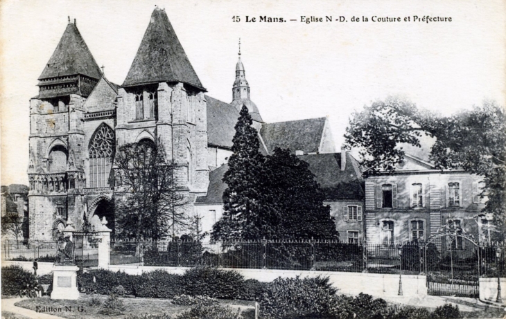 Eglise Notre Dame de la Couture et la Préfecture, vers 1917 (carte postale ancienne). - Le Mans