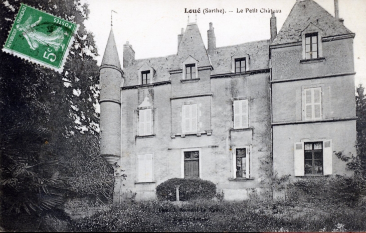 Le petit château, vers 1910 (carte postale ancienne). - Loué