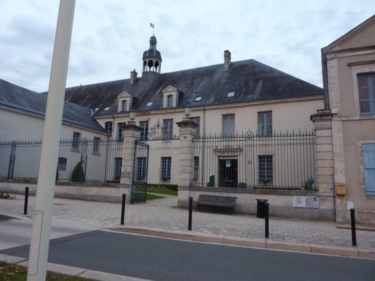 L' Hôtel de Ville - Mamers