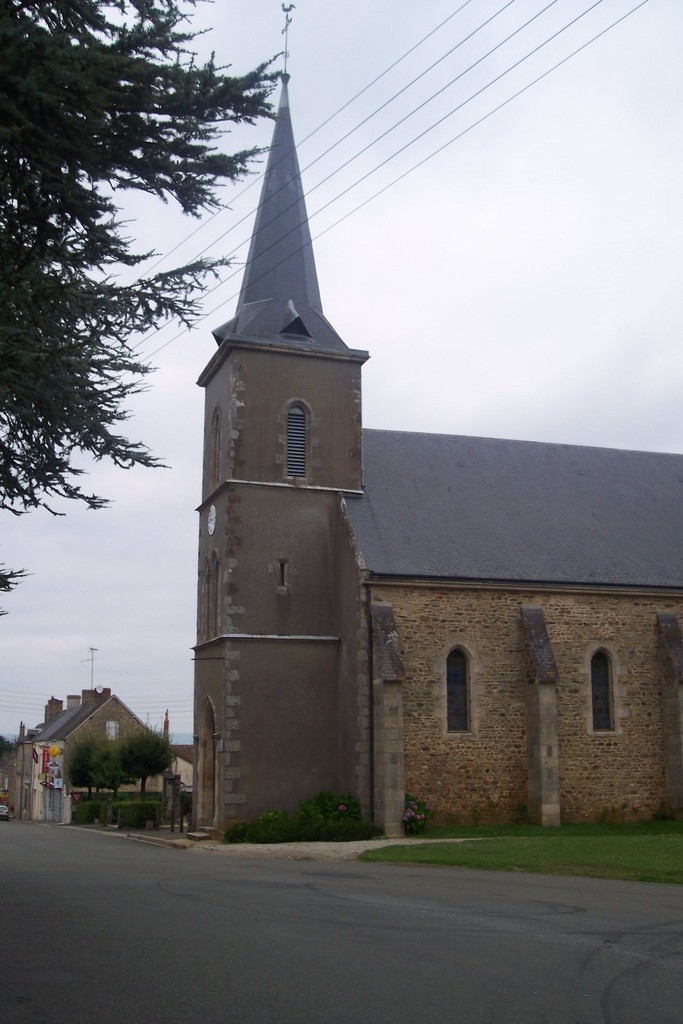 Eglise Moulins-le-Carbonnel