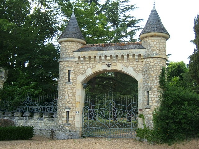 Entrée d'une propriété - Ruillé-sur-Loir