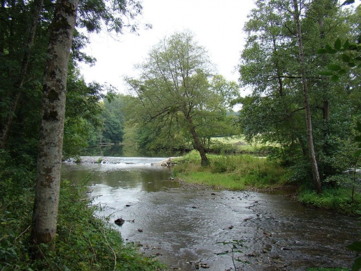 La Sarthe a Saint Léonard des bois - Saint-Léonard-des-Bois