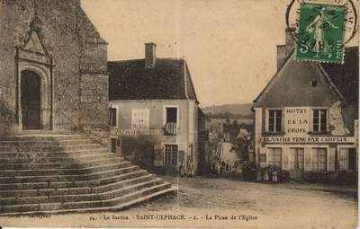 La place de l'église vers 1900 - Saint-Ulphace