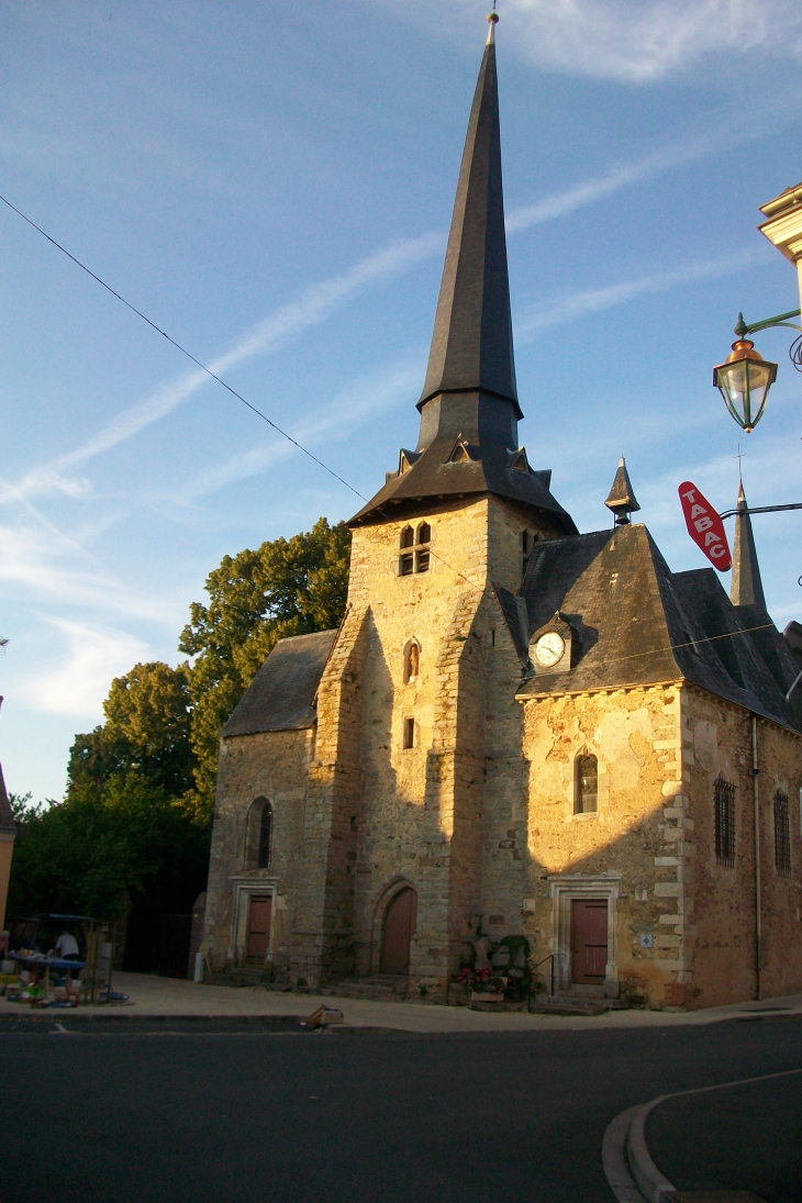 Eglise notre dame prise par sandrine pinsault - Torcé-en-Vallée