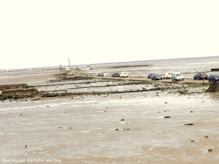 Le passage du Gois a marée basse - Barbâtre