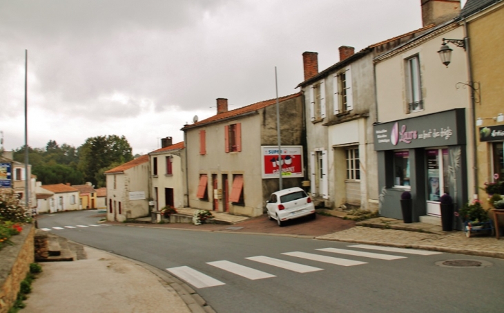 Le Village - Beaulieu-sous-la-Roche