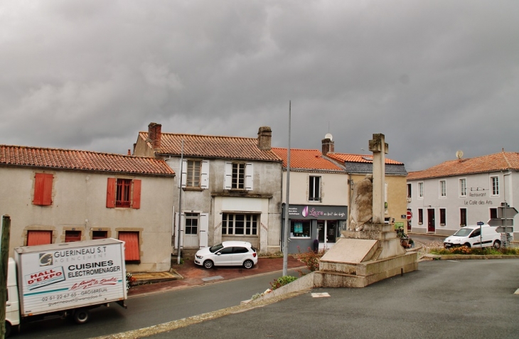 Le Village - Beaulieu-sous-la-Roche