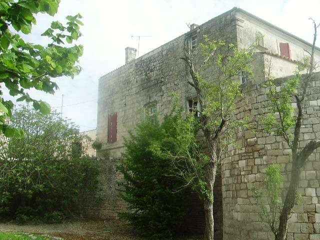 Chateau Médiéval de BENET