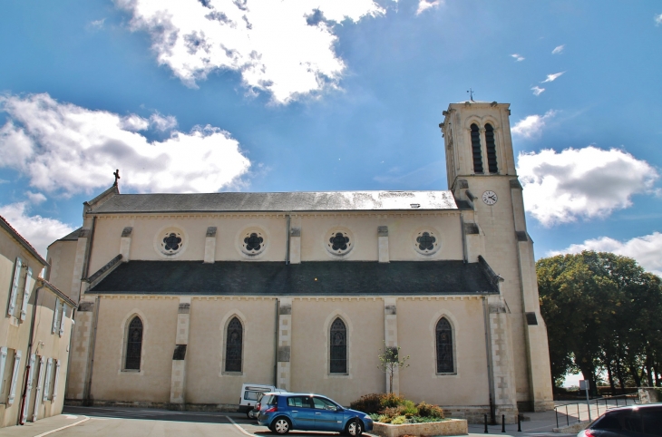   .église Sainte Marie-Madeleine - Chaillé-les-Marais