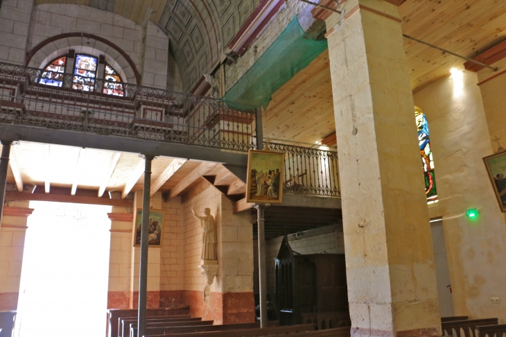 Le balcon de l'église Saint Guy. - Damvix