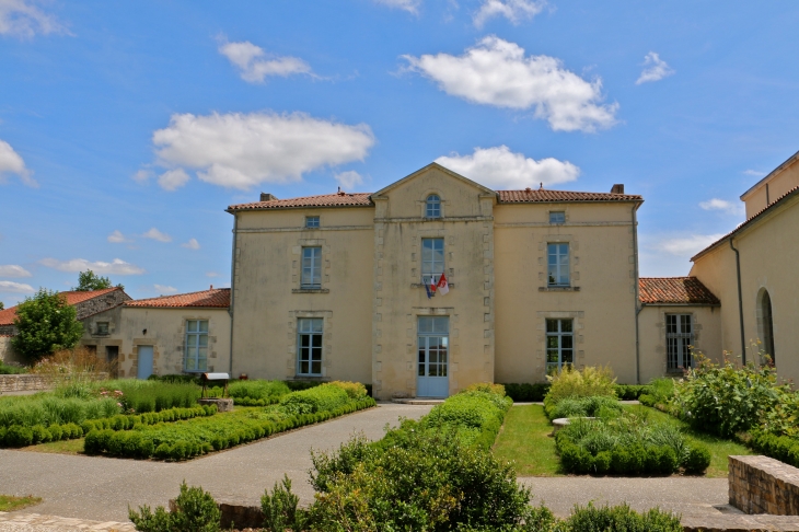 La Mairie. - Doix