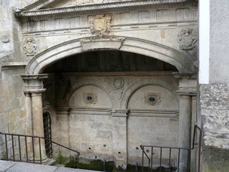 Fontaine des Quatre Thias - Fontenay-le-Comte