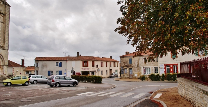 Le Village - Grosbreuil