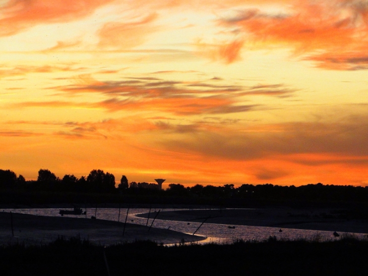 Ciel de feu au-dessus du lay ! - L'Aiguillon-sur-Mer