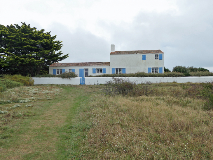 La côte Nord Est: maison sur la lande - L'Île-d'Yeu