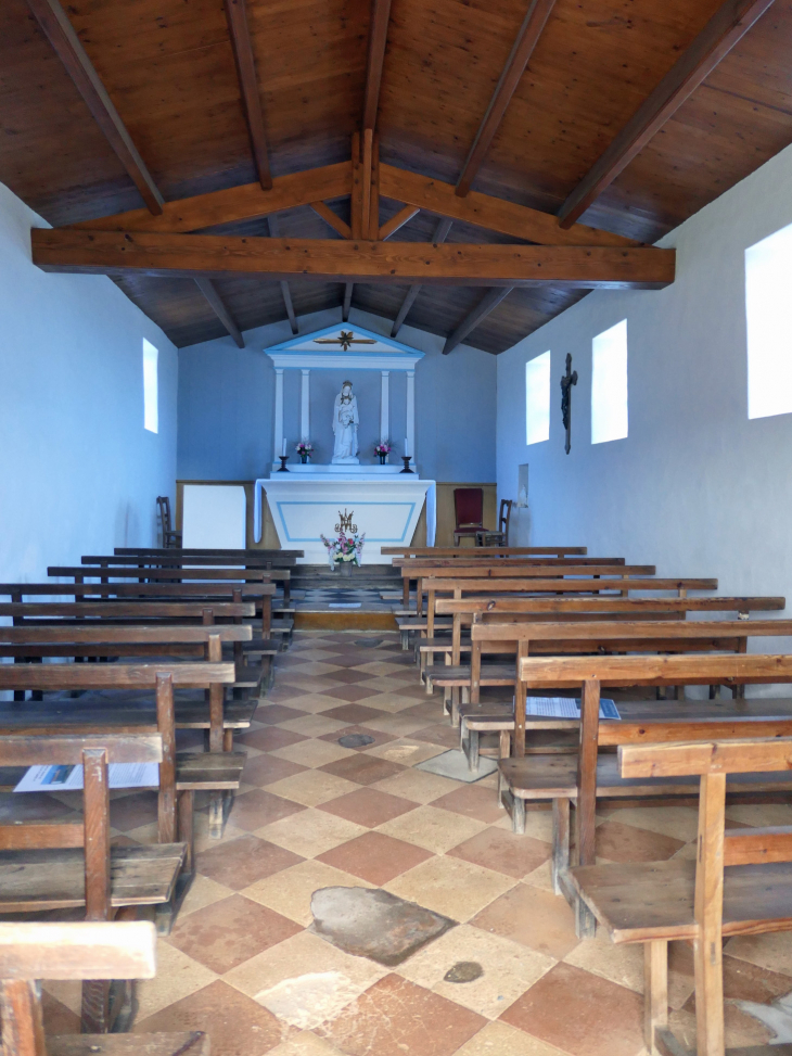 La côte sauvage:  Notre Dame de Bonne Nouvelle - L'Île-d'Yeu