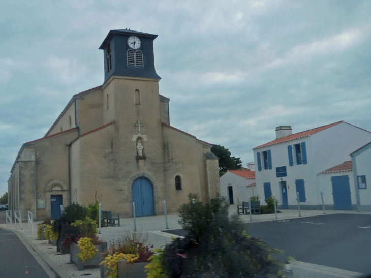 L'église et lle musée des traditions de l'île - La Guérinière