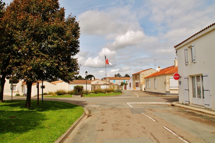 Le Village - La Jonchère