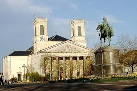 La place Napoléon et St Louis - La Roche-sur-Yon