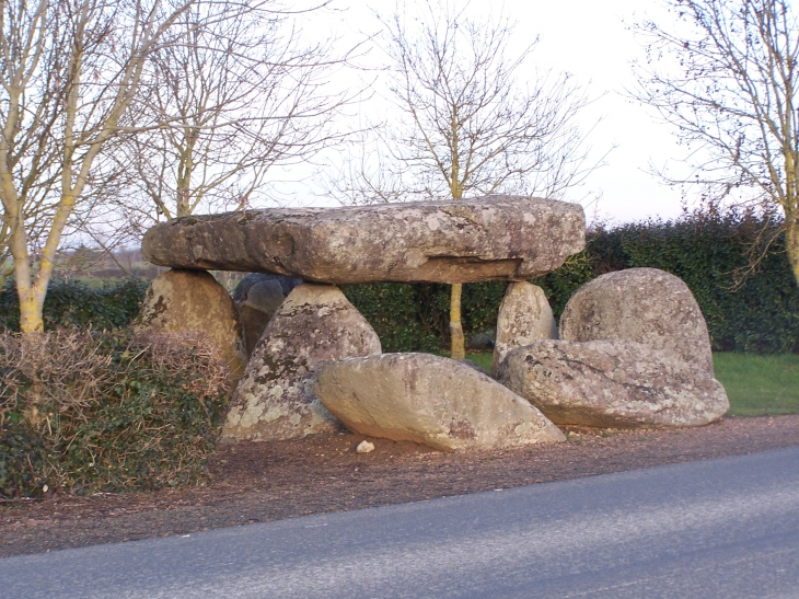 Dolmen du breuil - Le Bernard