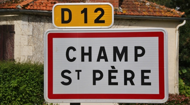  - Le Champ-Saint-Père