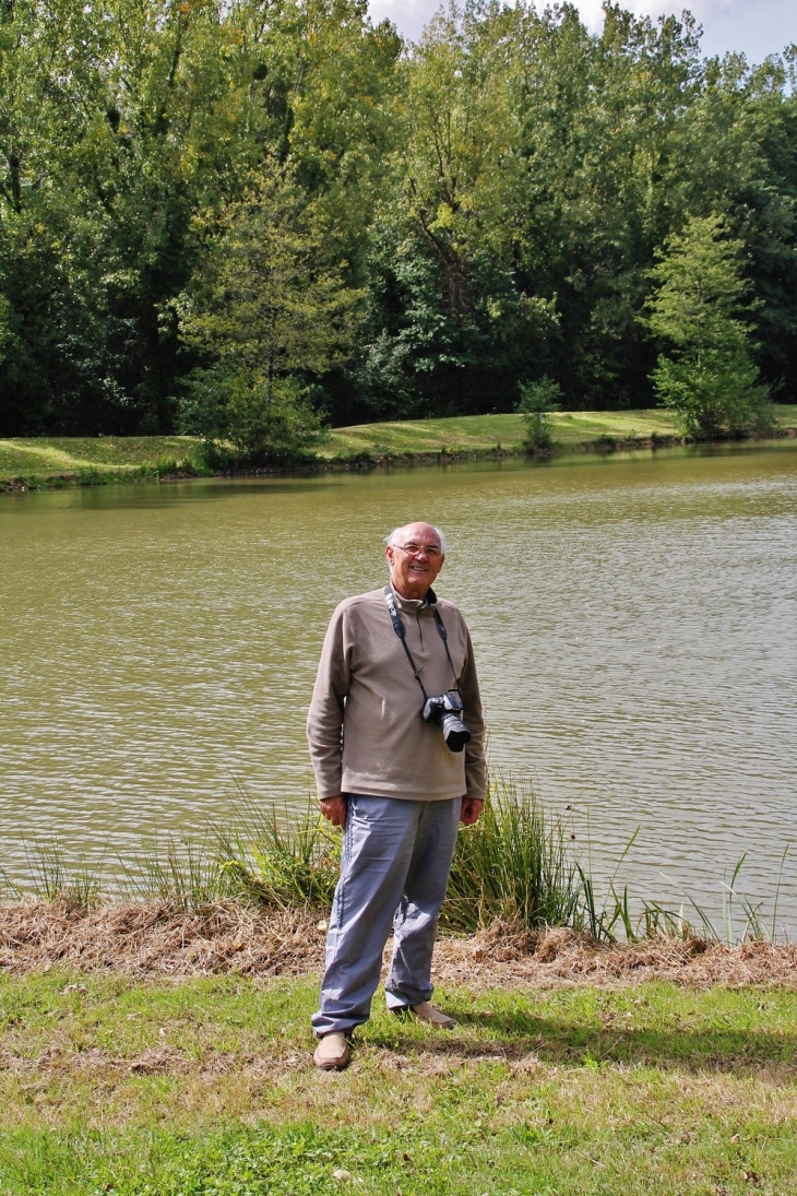 L'étang - Le Champ-Saint-Père