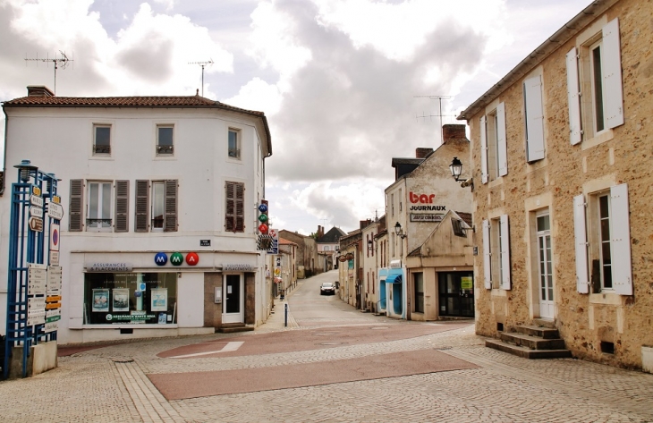 Le Village - Le Champ-Saint-Père