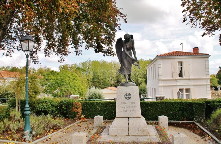 Monument-aux-Morts - Le Champ-Saint-Père