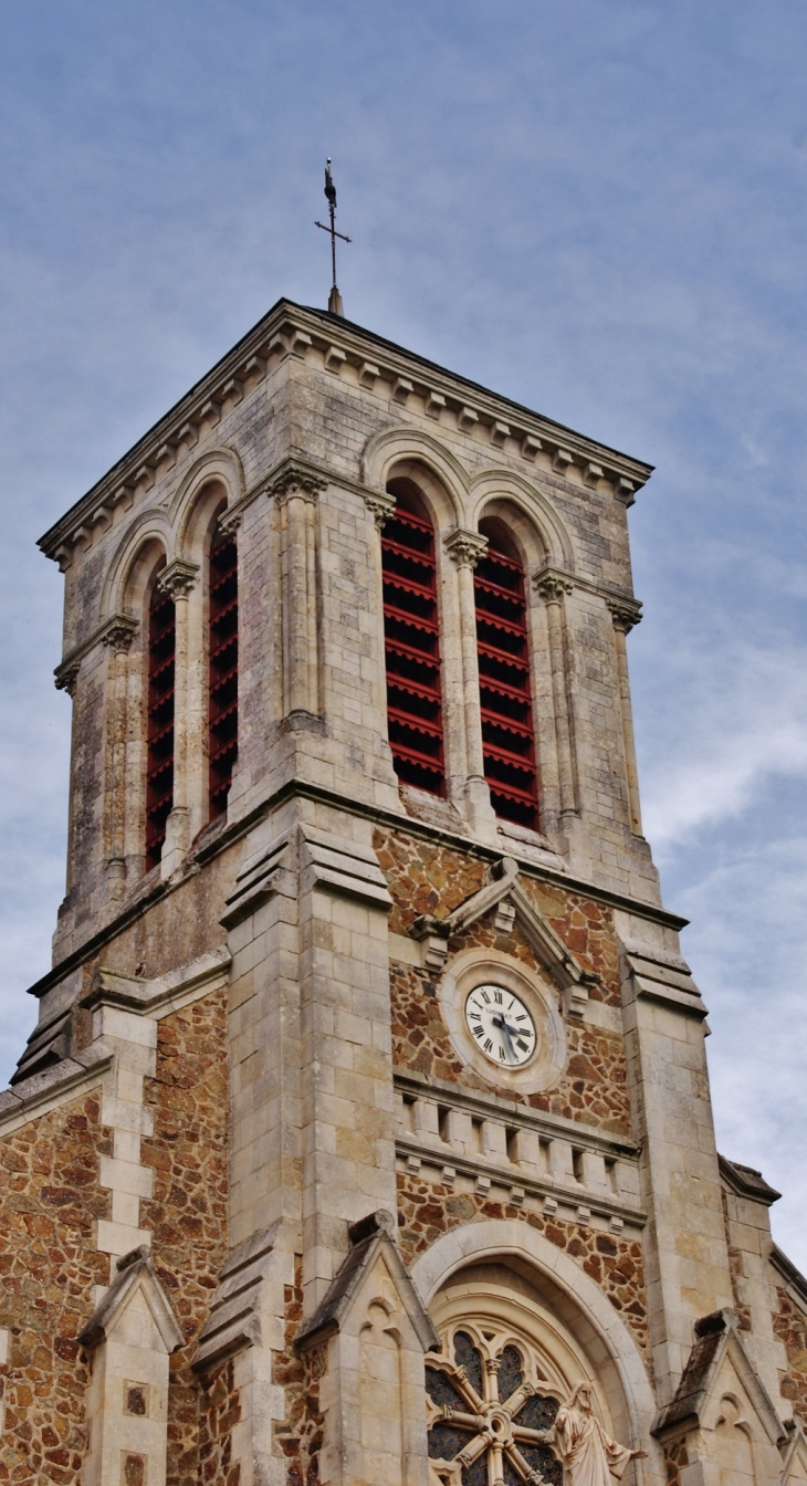 église St Pierre - Le Champ-Saint-Père