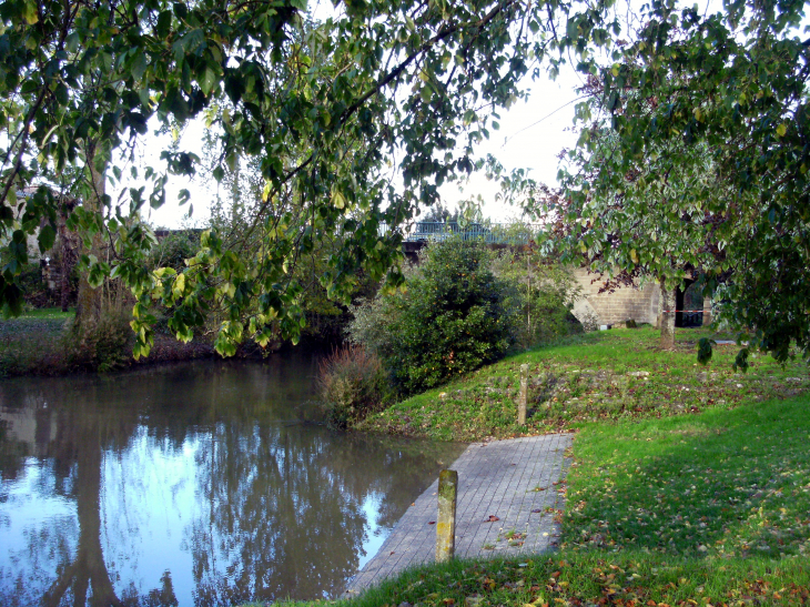 Bord de Vendee le POrt. Credit photo D.GOGUET - Le Gué-de-Velluire