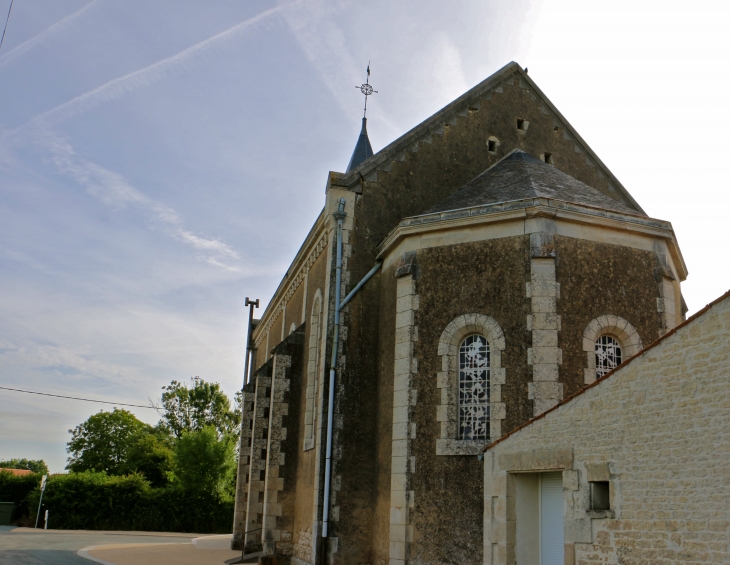 Le chevet de l'église Immaculée Conception. - Le Mazeau