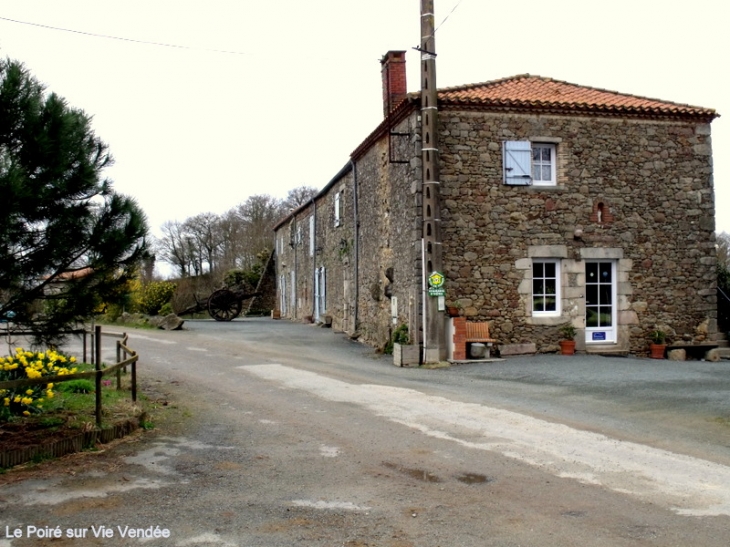 Lors des guerres revolutionnaires de 1794    PC du général Vendéen Charette - Le Poiré-sur-Vie