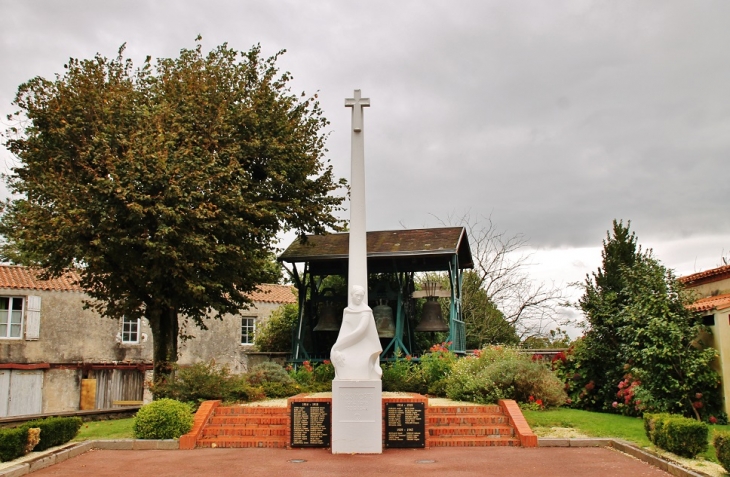 Monument-aux-Morts - Les Clouzeaux