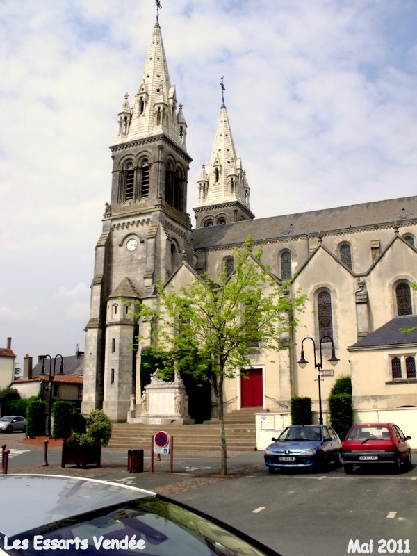 Eglise Saint Pierre des Essarts - Les Essarts